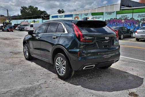 2024 Cadillac XT4 Premium Luxury