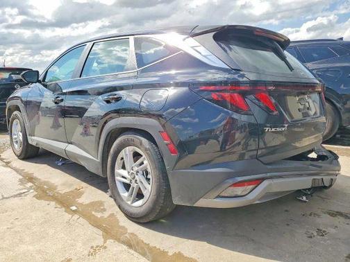 Black 2026 Hyundai TUCSON SE
