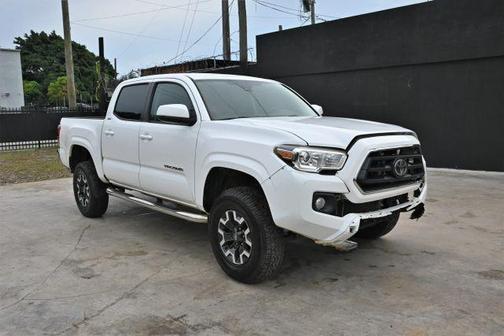 White 2020 Toyota Tacoma SR5