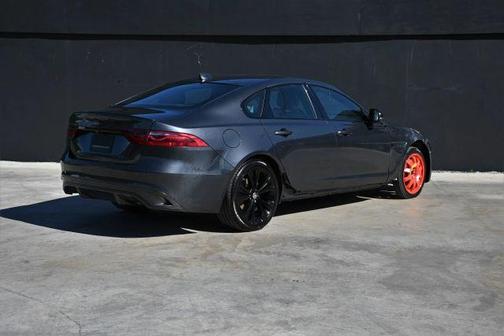 2024 Jaguar XF R-Dynamic SE