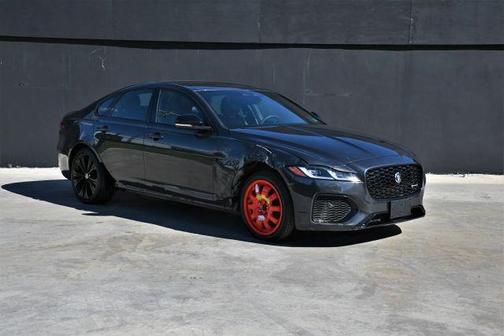 2024 Jaguar XF R-Dynamic SE