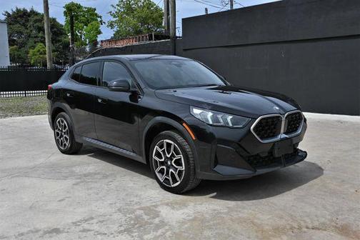 Black 2025 BMW X2 xDrive28i