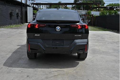 Black 2025 BMW X2 xDrive28i