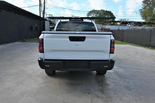 2024 Nissan Frontier S