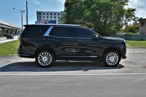 2022 Cadillac Escalade Premium Luxury