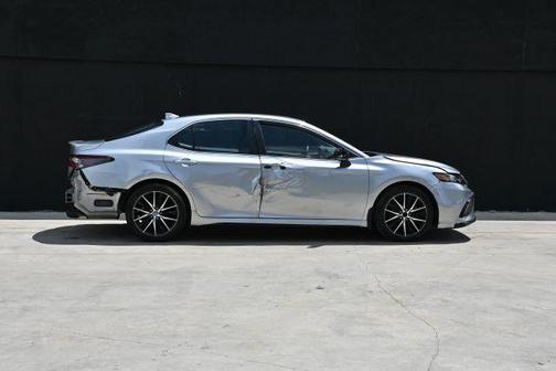 Silver 2023 Toyota Camry SE