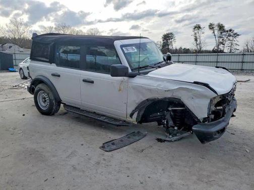 White 2025 Ford Bronco Base