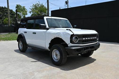 White 2025 Ford Bronco Base