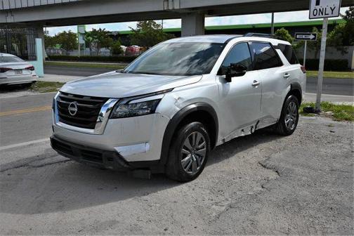 Silver 2024 Nissan Pathfinder SV