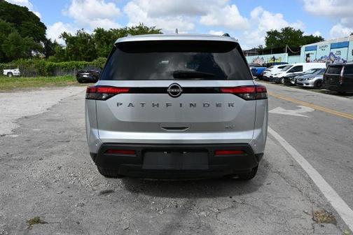Silver 2024 Nissan Pathfinder SV