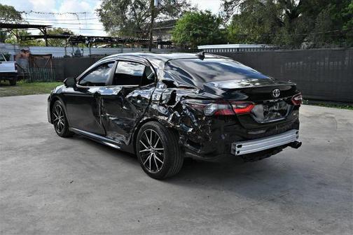 2021 Toyota Camry SE