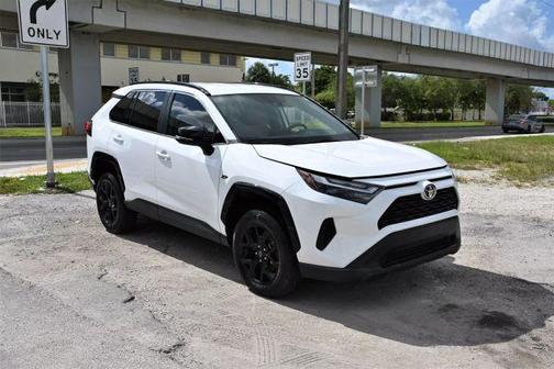 2022 Toyota RAV4 XLE