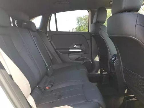 2025 Mercedes-Benz GLA 250 Base