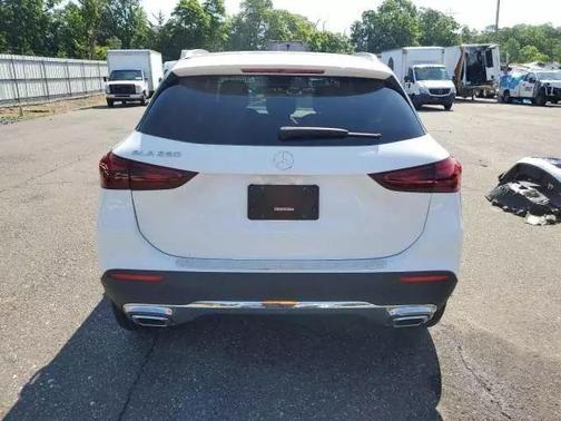 2025 Mercedes-Benz GLA 250 Base