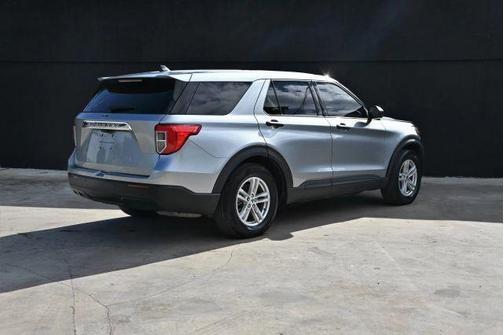 2022 Ford Explorer Base