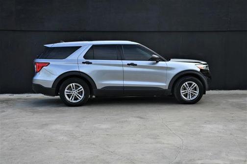 2022 Ford Explorer Base