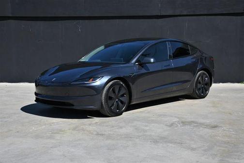 2025 Tesla Model 3 Long Range