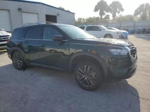 2022 Nissan Pathfinder SL