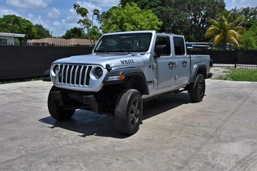 2023 Jeep Gladiator Sport