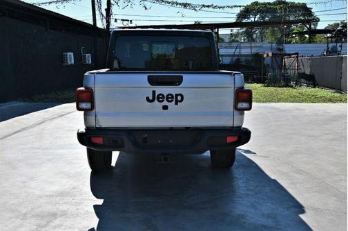 2023 Jeep Gladiator Sport