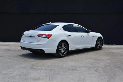 2018 Maserati Ghibli Base