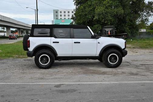 2023 Ford Bronco Black Diamond
