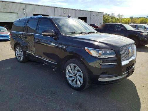 Black 2024 Lincoln Navigator L Premiere