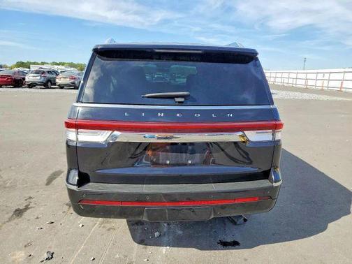 Black 2024 Lincoln Navigator L Premiere