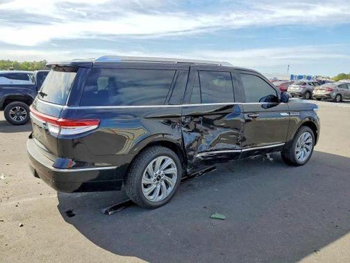 Black 2024 Lincoln Navigator L Premiere