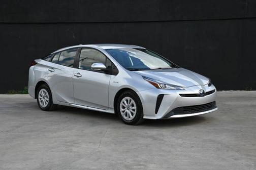 2022 Toyota Prius LE