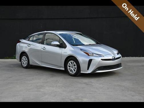 2022 Toyota Prius LE