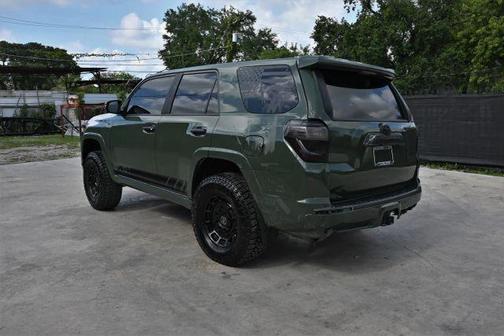 Green 2022 Toyota 4Runner Limited