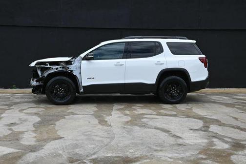 2021 GMC Acadia AT4