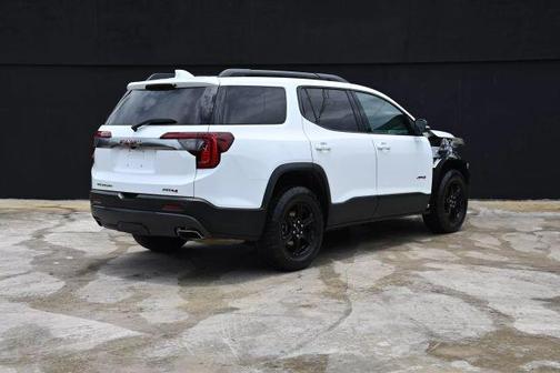 2021 GMC Acadia AT4