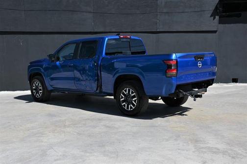 2025 Nissan Frontier SL