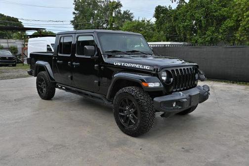 Black 2022 Jeep Gladiator Sport