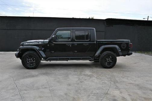 Black 2022 Jeep Gladiator Sport