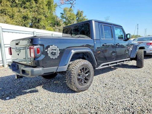 Black 2022 Jeep Gladiator Sport