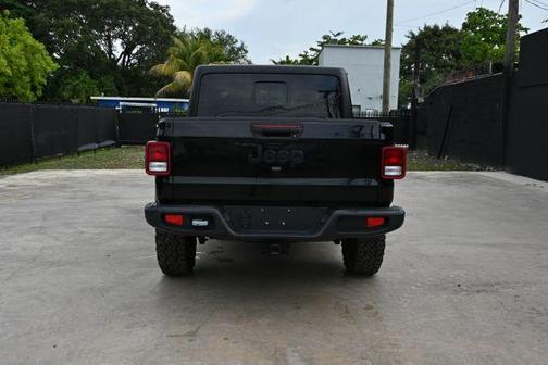 Black 2022 Jeep Gladiator Sport
