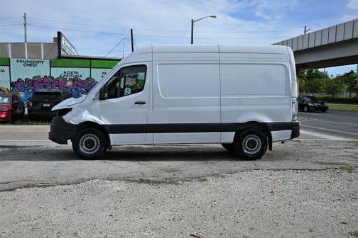 2025 Mercedes-Benz Sprinter 2500 ROOF W/144 WB