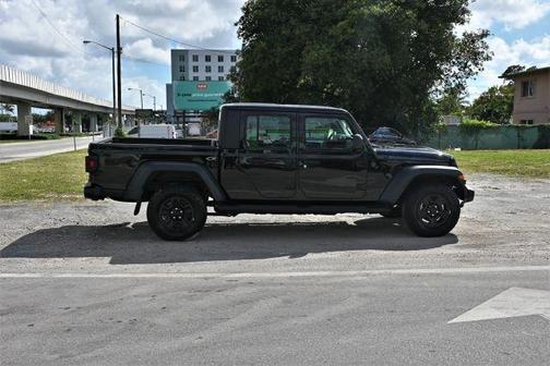 2024 Jeep Gladiator Sport