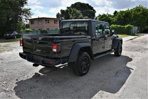 2024 Jeep Gladiator Sport