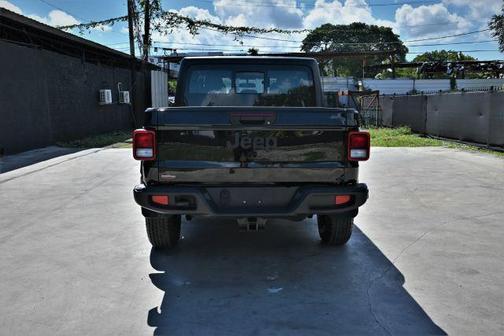2024 Jeep Gladiator Sport