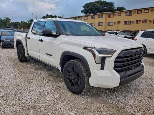 2022 Toyota Tundra SR5