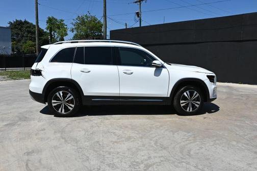 White 2025 Mercedes-Benz GLB 250 Base 4MATIC