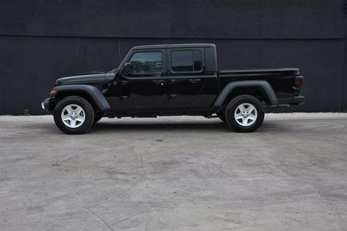 2023 Jeep Gladiator Sport