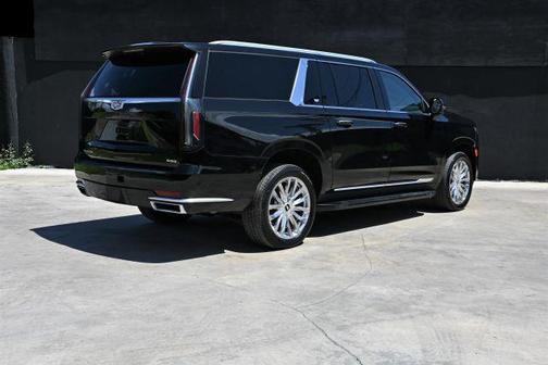 2022 Cadillac Escalade ESV Premium Luxury