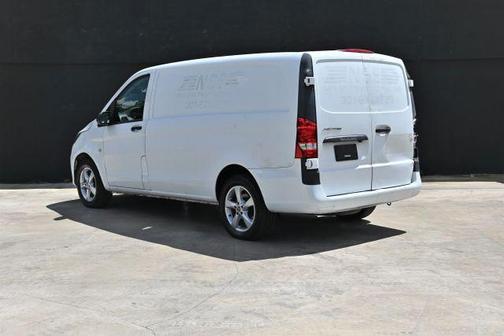 2020 Mercedes-Benz Metris Base