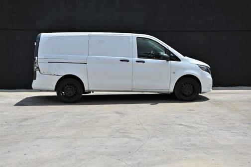 2020 Mercedes-Benz Metris Base