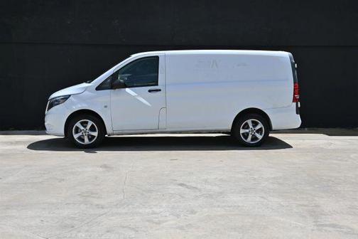 2020 Mercedes-Benz Metris Base